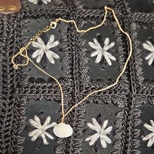 10/$10 SALE 💸 John Galt Sea Shell Necklace